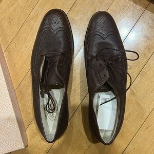 Church’s famous English shoes men’s leather Oxford shoe